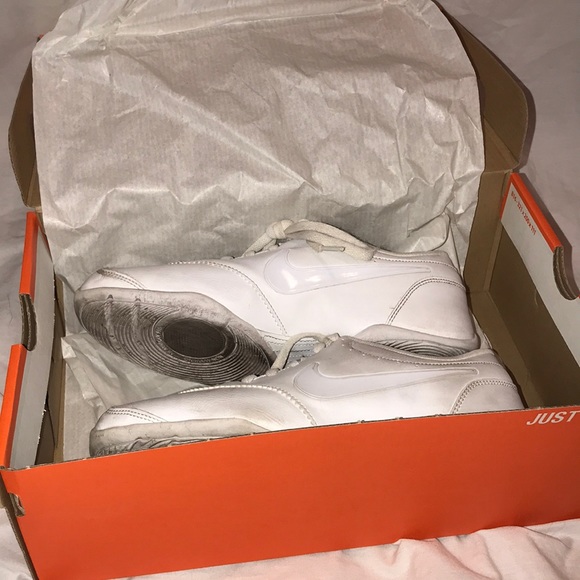 Nike cheer shoes - Picture 4 of 4